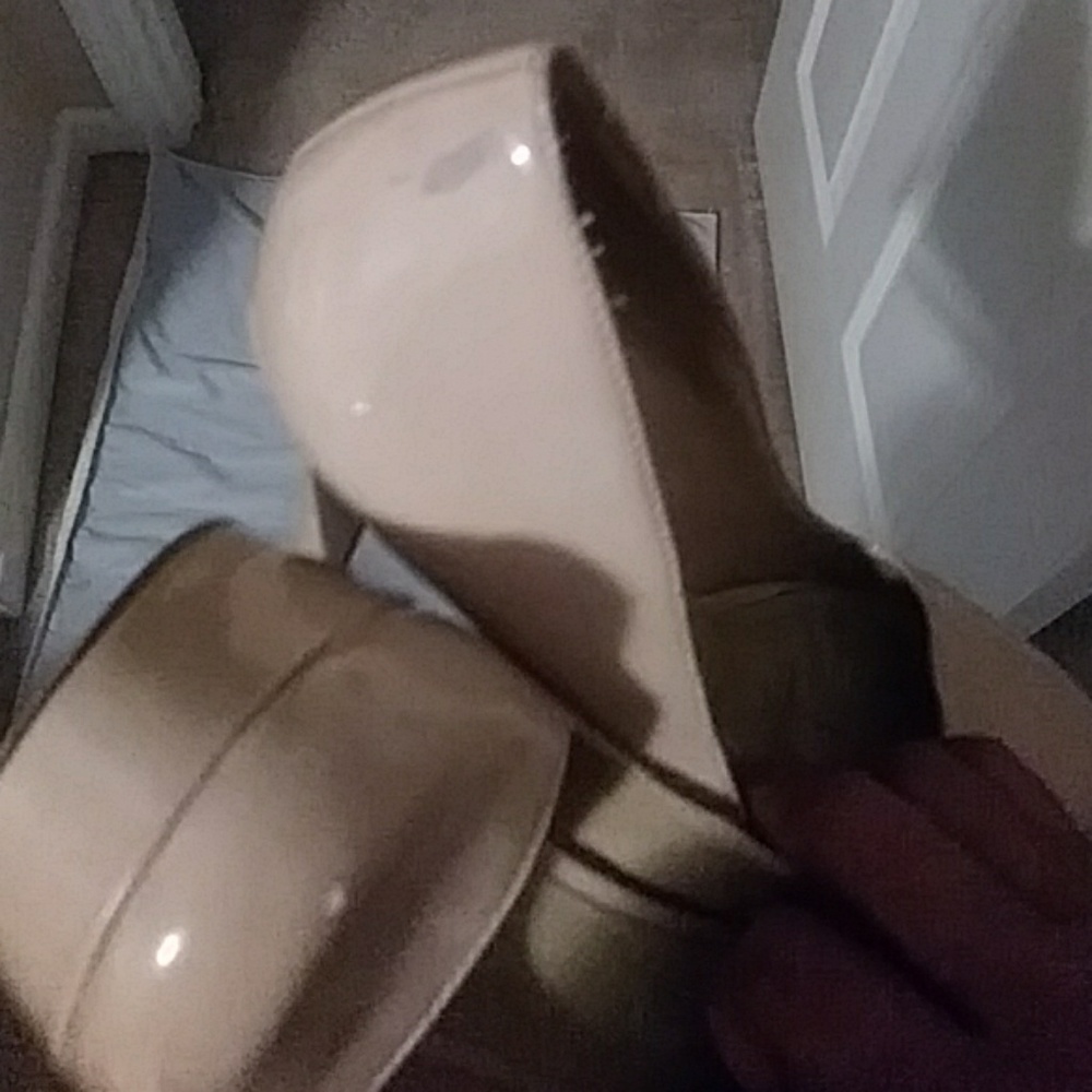 Shoes - Picture 4 of 4